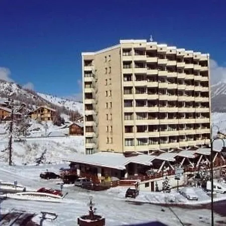 Apartment 3 Pieces Pour 8 Pers., A 50m Des Pistes, Proche Commerces, 2 Balcons Exposes S/o - Fr-1-330b-141 *